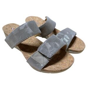 Revere Sorrento Wedge Sandal Champagne Angle Size 5M New in Box Condition